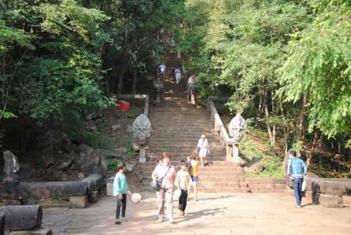 ANGKOR WAT HALF MARATHON 2013